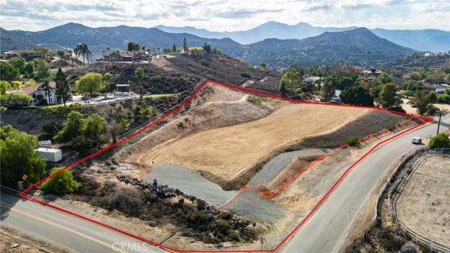14735 Descanso, Lake Mathews, CA 92570