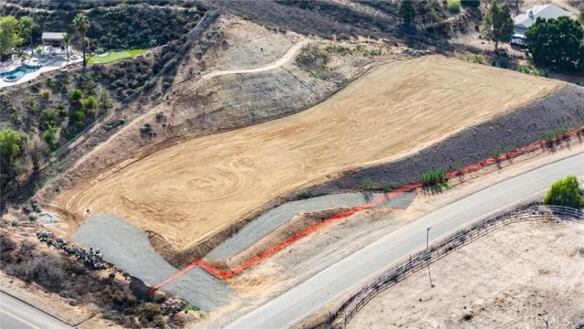 14735 Descanso, Lake Mathews, CA 92570