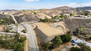 14735 Descanso, Lake Mathews, CA 92570