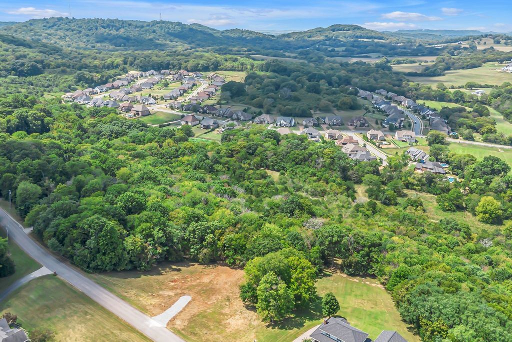 2015 Artesian Dr, Nolensville, TN 37135