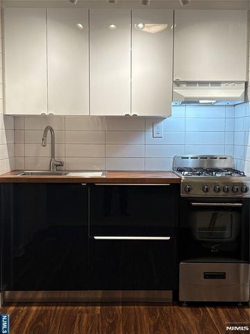 501 Linwood Drive 2D, Fort Lee, NJ 07024