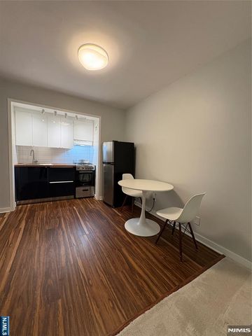 501 Linwood Drive 2D, Fort Lee, NJ 07024