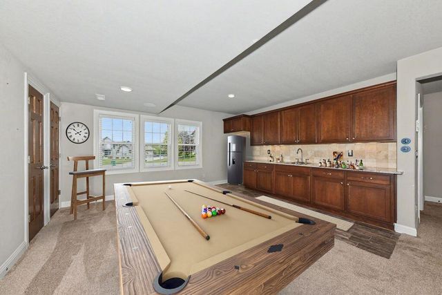 N63W13355 Hummingbird WAY, Menomonee Falls, WI 53051