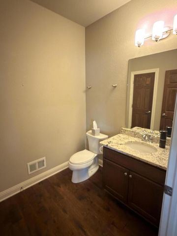 N63W13355 Hummingbird WAY, Menomonee Falls, WI 53051