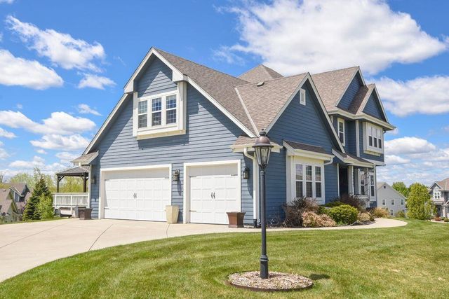 N63W13355 Hummingbird WAY, Menomonee Falls, WI 53051