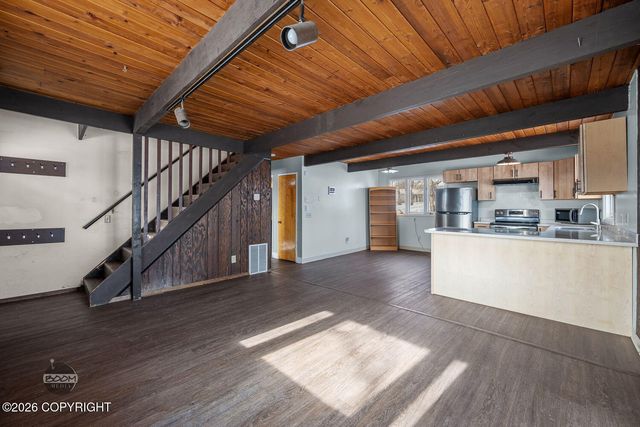 233 W Beaver Avenue, Palmer, AK 99645