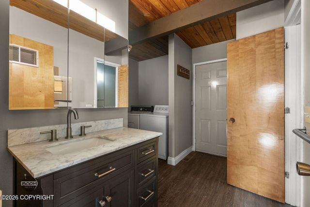 233 W Beaver Avenue, Palmer, AK 99645