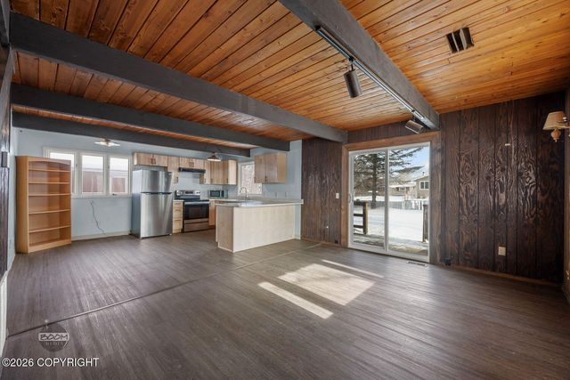 233 W Beaver Avenue, Palmer, AK 99645