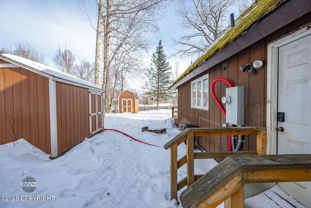 233 W Beaver Avenue, Palmer, AK 99645