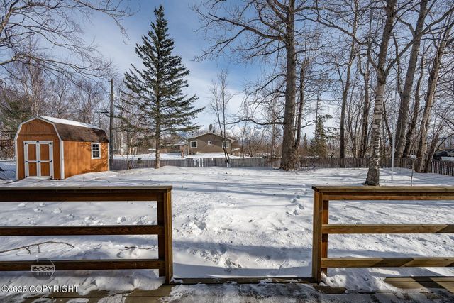 233 W Beaver Avenue, Palmer, AK 99645