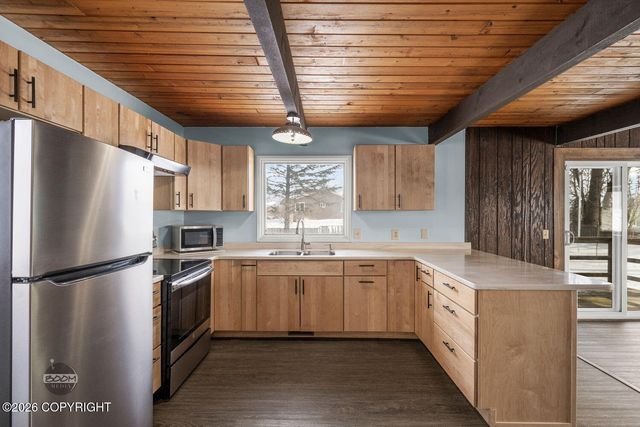 233 W Beaver Avenue, Palmer, AK 99645