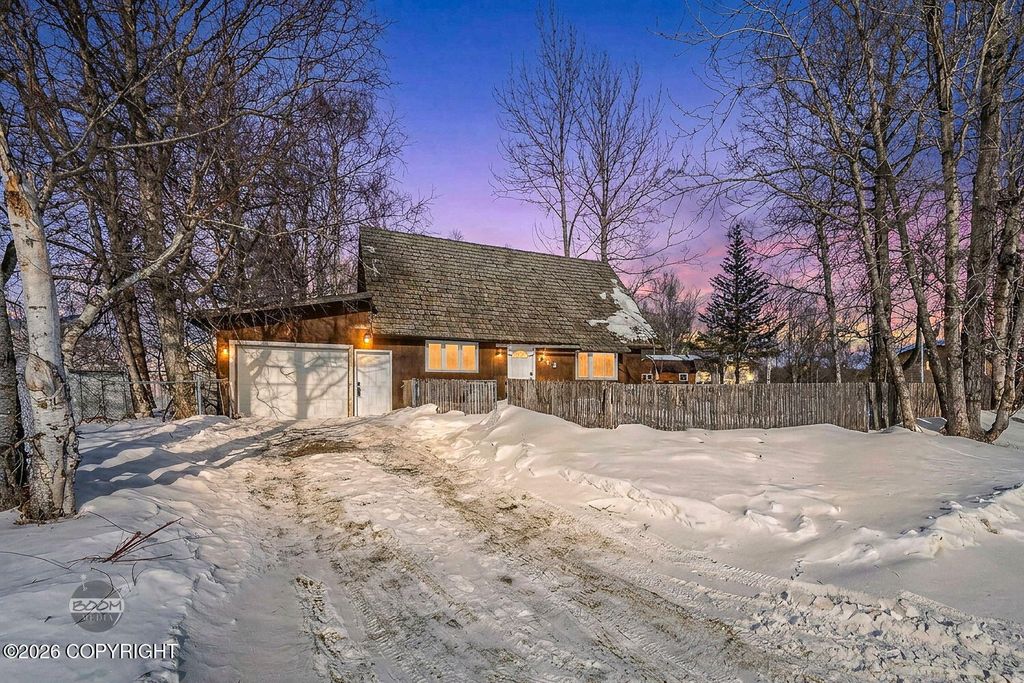 233 W Beaver Avenue, Palmer, AK 99645
