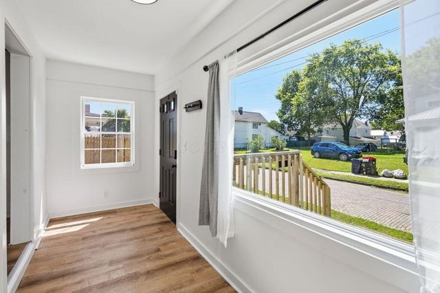 18 E Oak Street, Newark, OH 43055