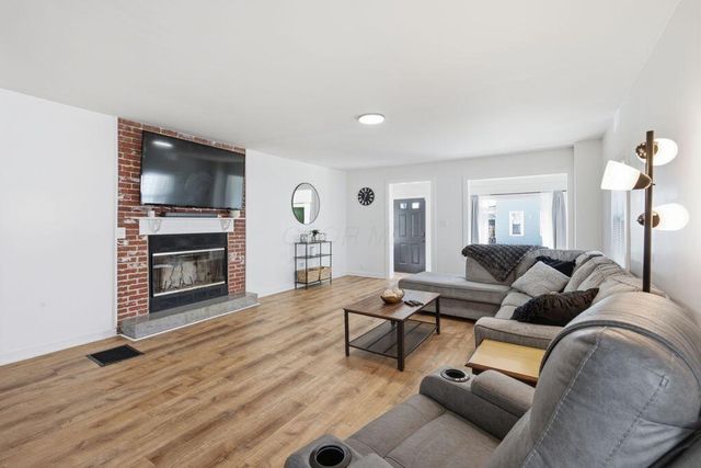 18 E Oak Street, Newark, OH 43055