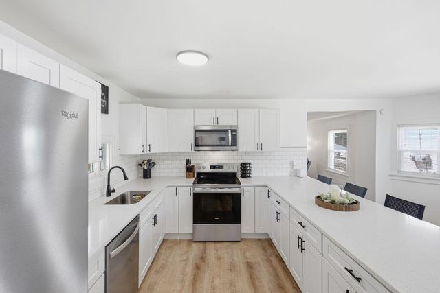 18 E Oak Street, Newark, OH 43055
