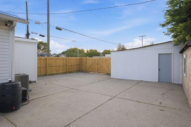 18 E Oak Street, Newark, OH 43055