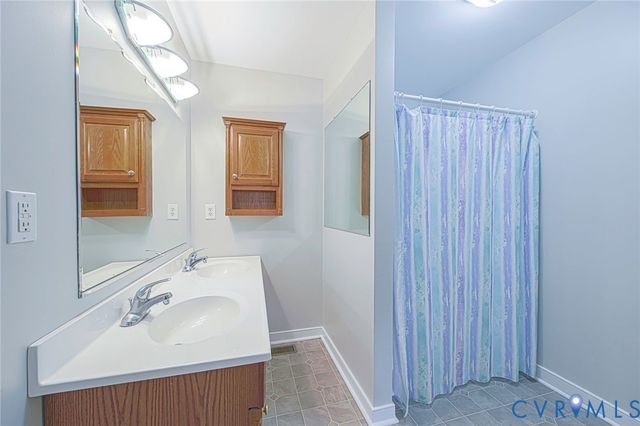 11120 Beaver Bridge Rd, Chesterfield, VA 23838