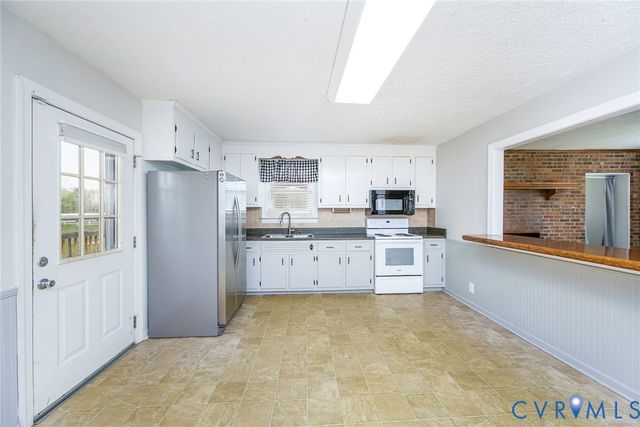 11120 Beaver Bridge Rd, Chesterfield, VA 23838