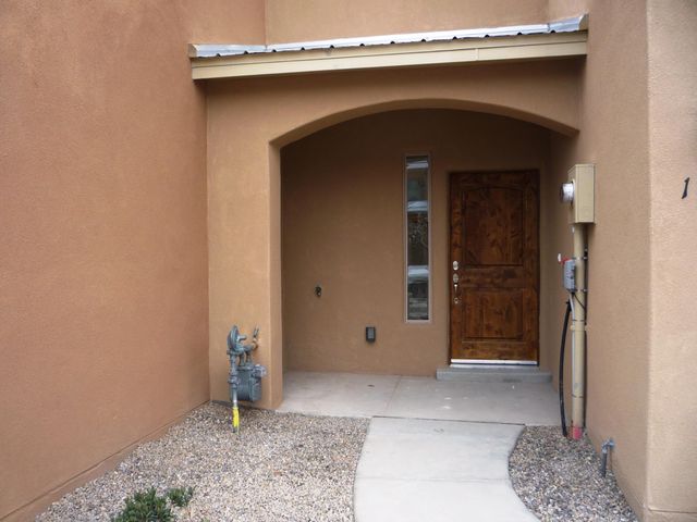 1627 Band Saw Drive NW, Albuquerque, NM 87104