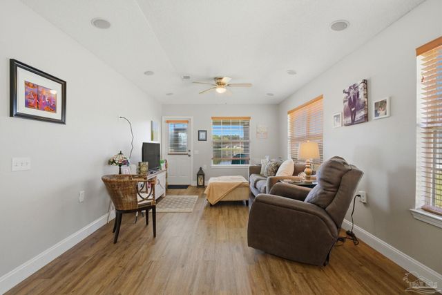 9633 Cobblebrook Dr, Pensacola, FL 32506