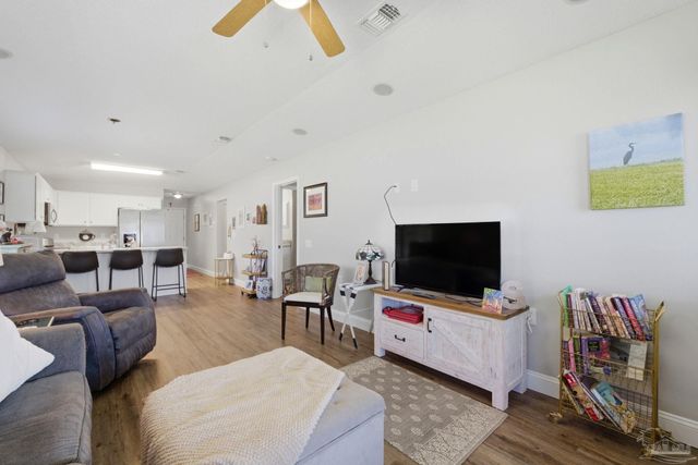 9633 Cobblebrook Dr, Pensacola, FL 32506