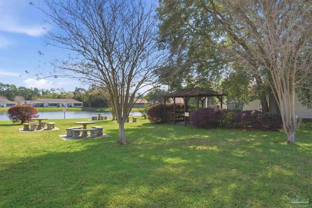 9633 Cobblebrook Dr, Pensacola, FL 32506