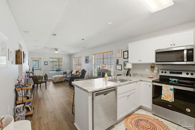 9633 Cobblebrook Dr, Pensacola, FL 32506