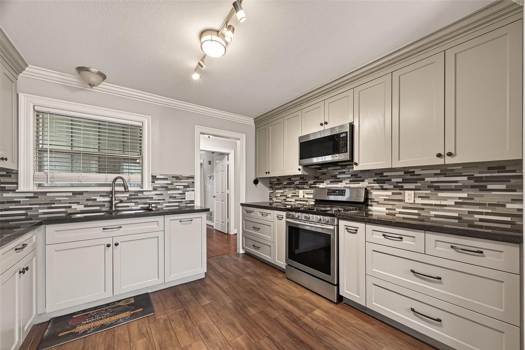 7702 Rockhill Street, Houston, TX 77061