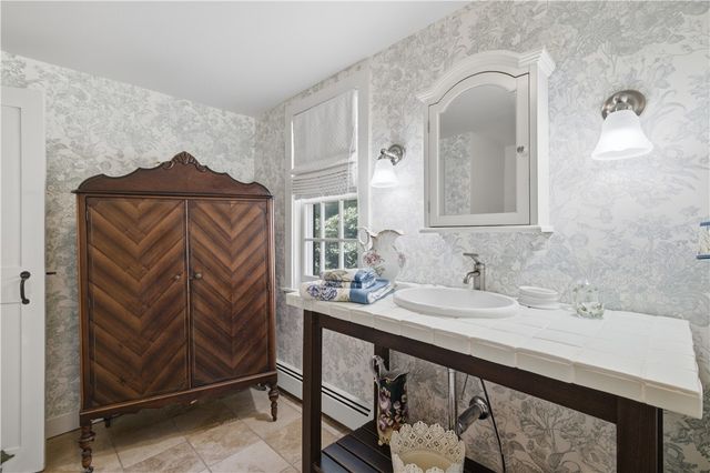 152 Main Street, North Kingstown, RI 02852