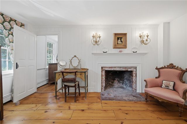 152 Main Street, North Kingstown, RI 02852
