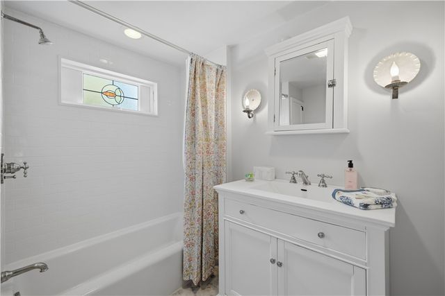 152 Main Street, North Kingstown, RI 02852