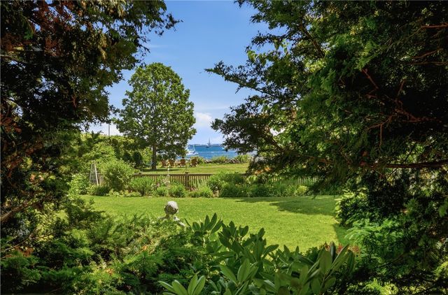 152 Main Street, North Kingstown, RI 02852
