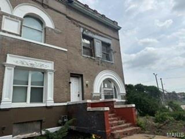 5233 Cates Avenue, St Louis, MO 63108