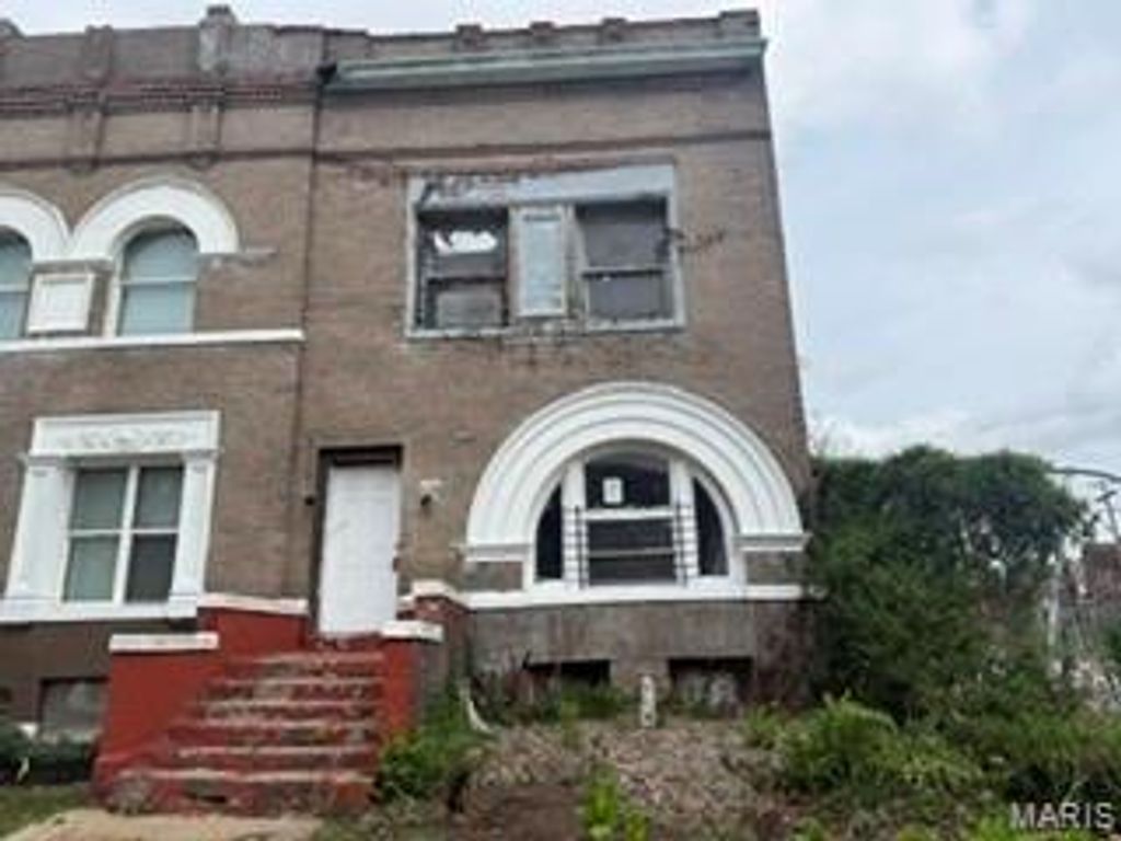 5233 Cates Avenue, St Louis, MO 63108
