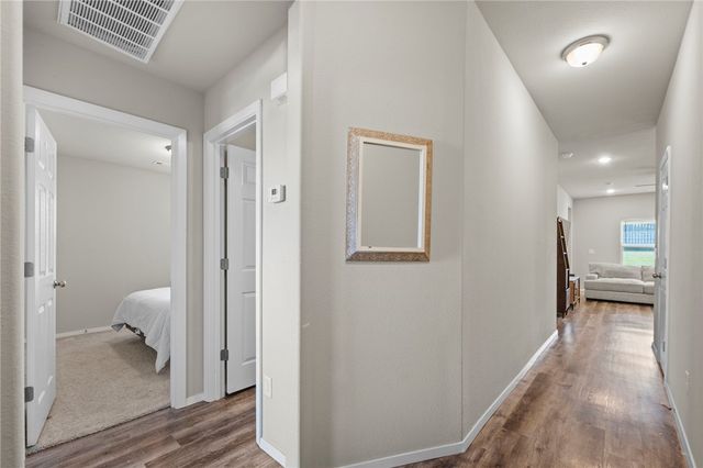 527 Woodcreek Loop, Lowell, AR 72745