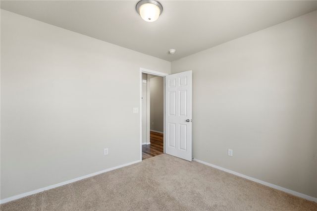 527 Woodcreek Loop, Lowell, AR 72745