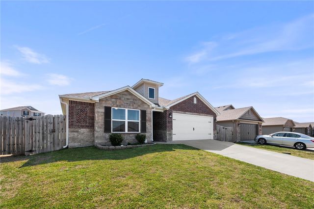 527 Woodcreek Loop, Lowell, AR 72745