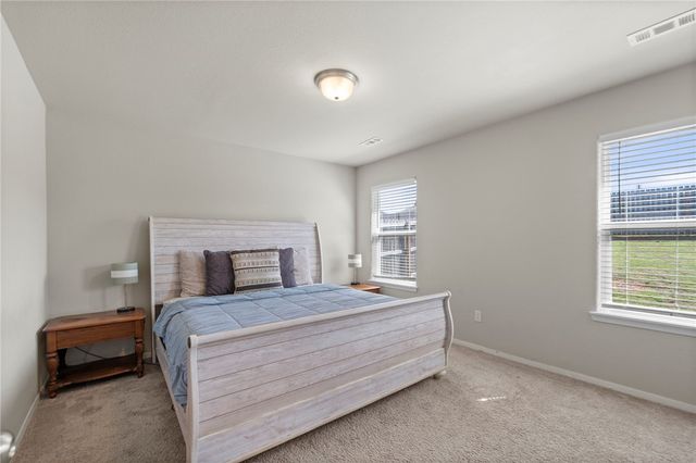 527 Woodcreek Loop, Lowell, AR 72745