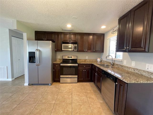 907 RED BAY TERRACE NW, Port Charlotte, FL 33948