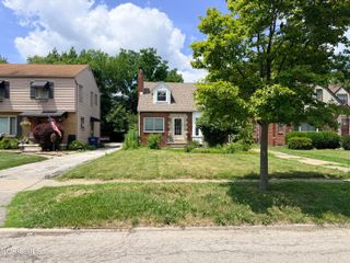 3927 Elmhurst Road, Toledo, OH 43613
