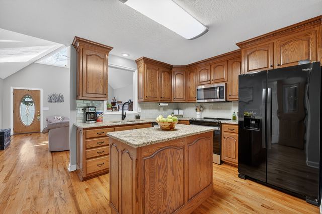 113 Poorhouse Rd, Taft, TN 38488