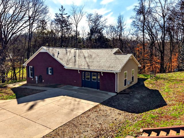 113 Poorhouse Rd, Taft, TN 38488