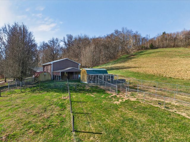113 Poorhouse Rd, Taft, TN 38488