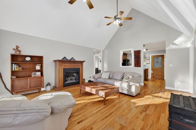 113 Poorhouse Rd, Taft, TN 38488