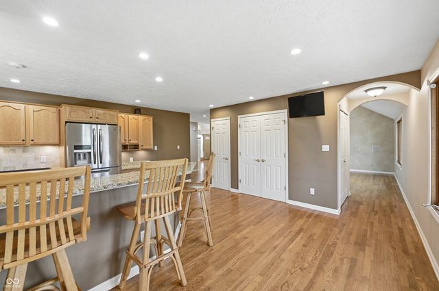 4712 Auburn Ford, Greenwood, IN 46142