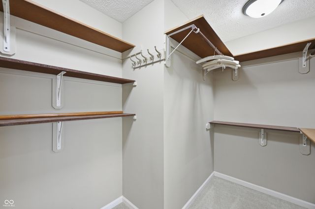 4712 Auburn Ford, Greenwood, IN 46142