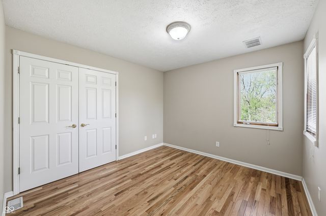 4712 Auburn Ford, Greenwood, IN 46142