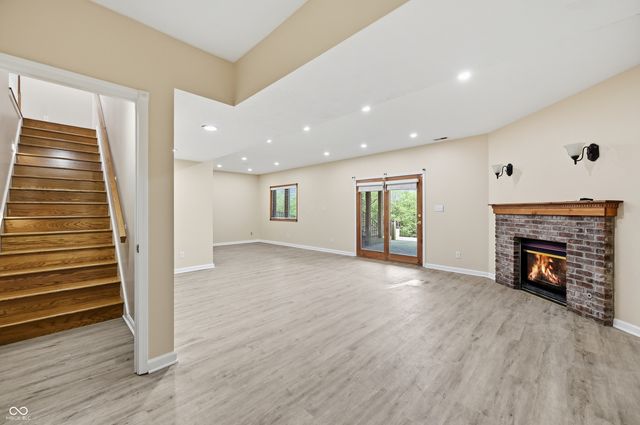 4712 Auburn Ford, Greenwood, IN 46142