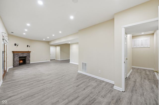 4712 Auburn Ford, Greenwood, IN 46142