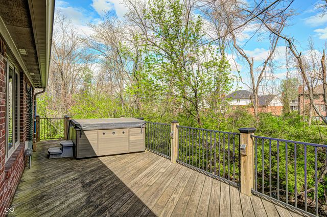 4712 Auburn Ford, Greenwood, IN 46142